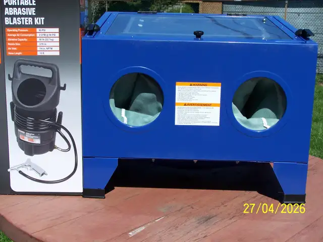 SAND BLAST CABINET NEW!