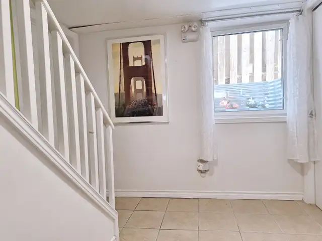 May 1-Sunny Rm All Inclusive-Near Terminal-Short or Long Lease - Photo 5