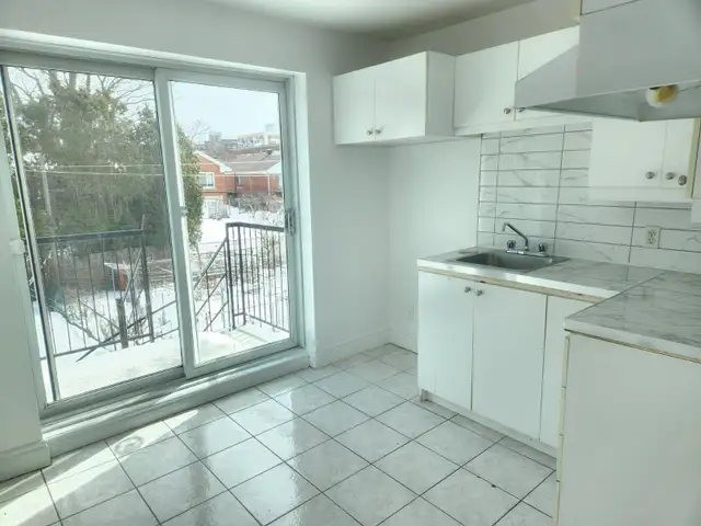 Spacieux 5 1/2 – près du metro plamondon - Photo 4