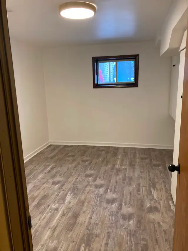 Renovated 1 bedroom in Elmvale Acres - Photo 9