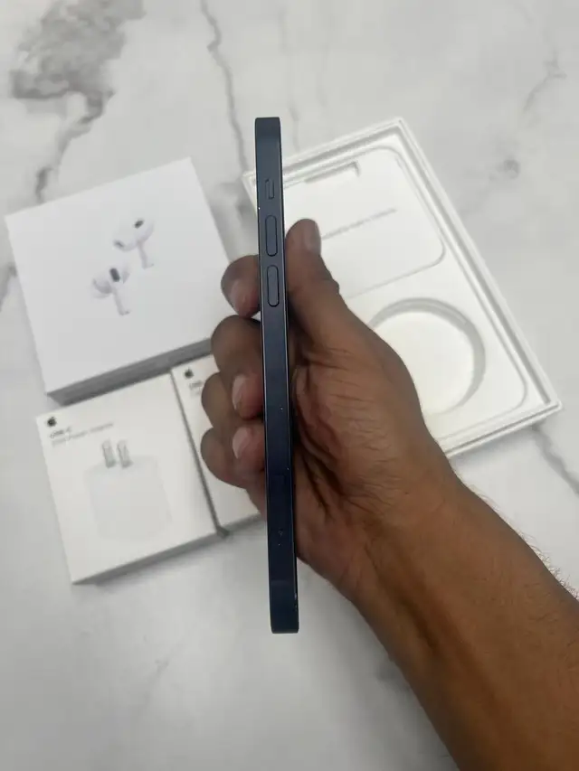 iPhone 12 64gb No Face ID Airpods Pkg/Delivery - Photo 2