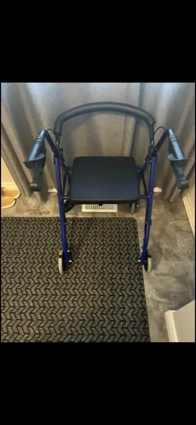 walkers. like new. $30 each. - Photo 4