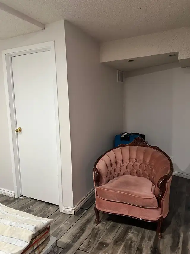 Private Room $700 All Inclusive Mississauga Female Only - Photo 4