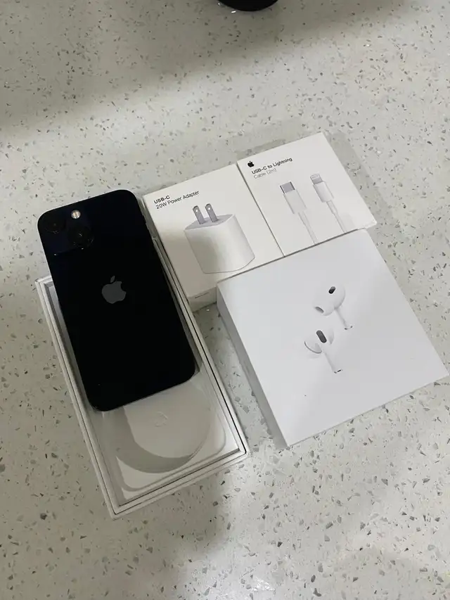 iPhone 13 mini 128gb Airpods/Charger/Delivery
