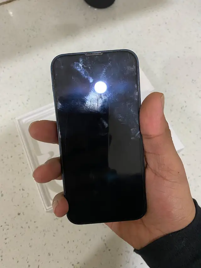 iPhone 13 mini 128gb Airpods/Charger/Delivery - Photo 2