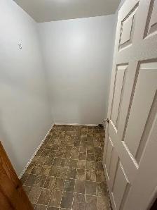 Large, Renovated 2 Bedroom Ground Floor unit Available May 1st. - Photo 8