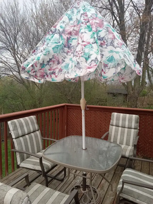 DECK/GARDEN FURNITURE- CAST IRON- TABLE-CHAIRS-UMBRELLA