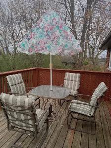DECK/GARDEN FURNITURE- CAST IRON- TABLE-CHAIRS-UMBRELLA - Photo 5