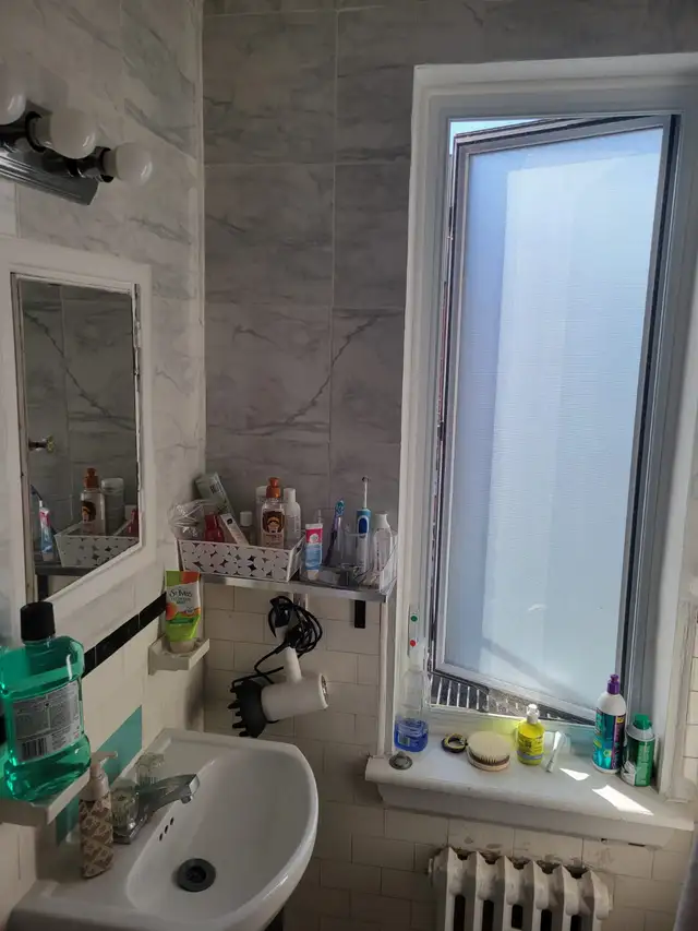 COZY Downtown Studio, SHORT OR LEASE TRANSFER-Term (May–June) - Photo 4