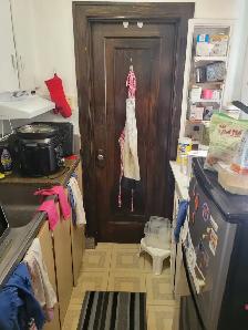 COZY Downtown Studio, SHORT OR LEASE TRANSFER-Term (May–June) - Photo 7
