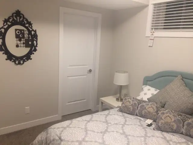 NEW FURNISHED 2 BEDROOM BASEMENT! LEGAL SUITE! - Photo 4