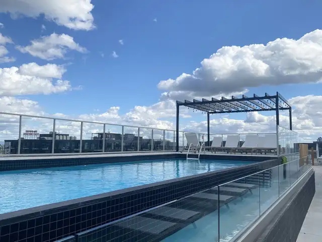 Quite and comfortable 3.5 conda to rent in GriffinTown - Photo 10