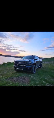 2018 Chevrolet Silverado Anniversary Edition