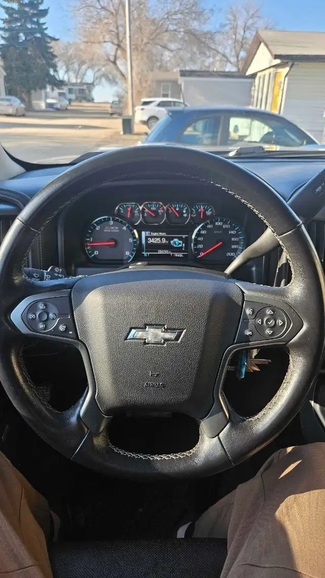 2018 Chevrolet Silverado Anniversary Edition - Photo 10