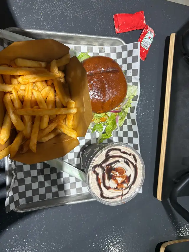 restaurant job - Photo 3