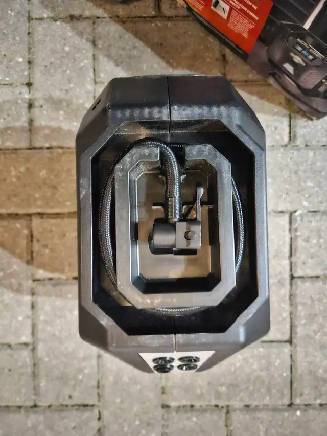 MotoMaster 12 V Digital Compact Air Compressor / Tire Inflator - Photo 5