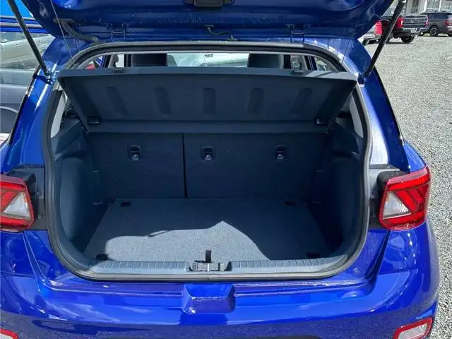 2025 Hyundai Venue Ultimate CPO, Moonroof, Heated Seats, Apple C - Photo 2