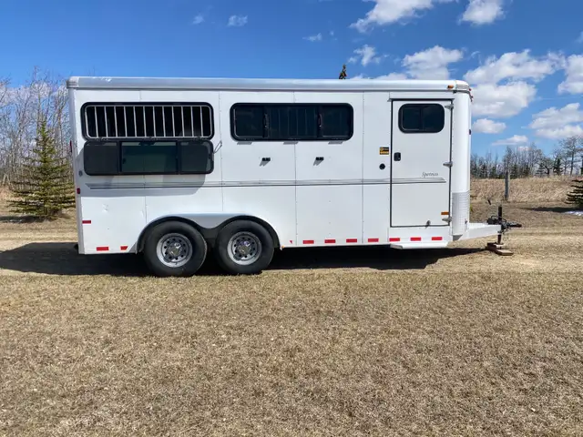 Horse trailer - Photo 4