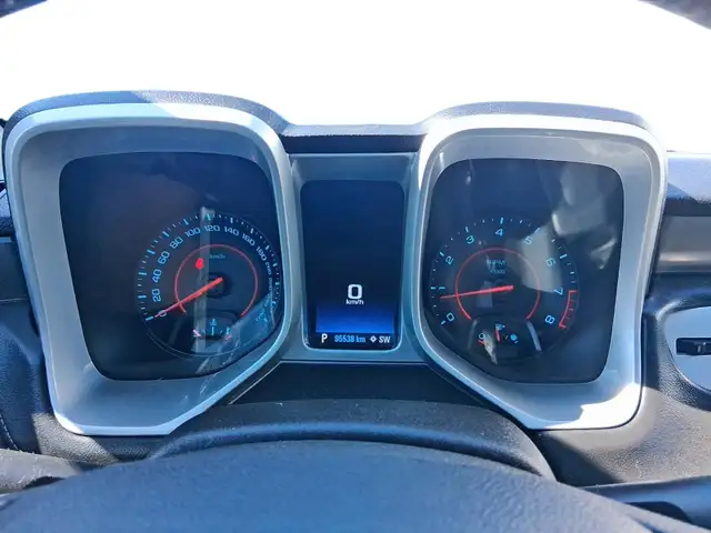 2015 Chevrolet Camaro Coupe 2LT - Photo 14