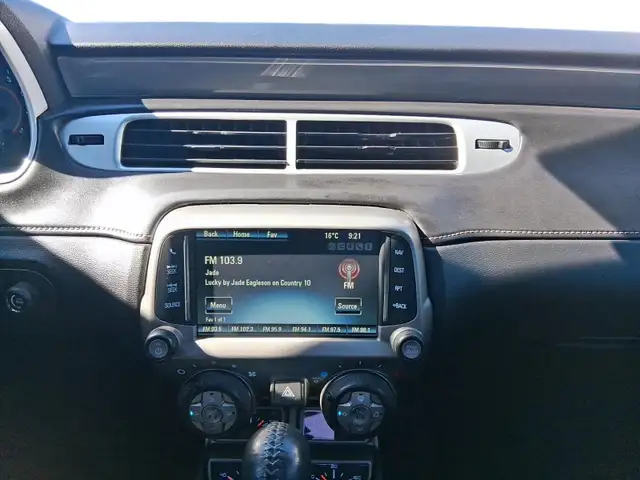 2015 Chevrolet Camaro Coupe 2LT - Photo 15