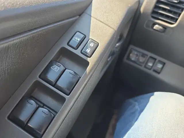 2017 Nissan Frontier - Photo 21