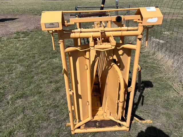 FOR-MOST Calf Table - Photo 5