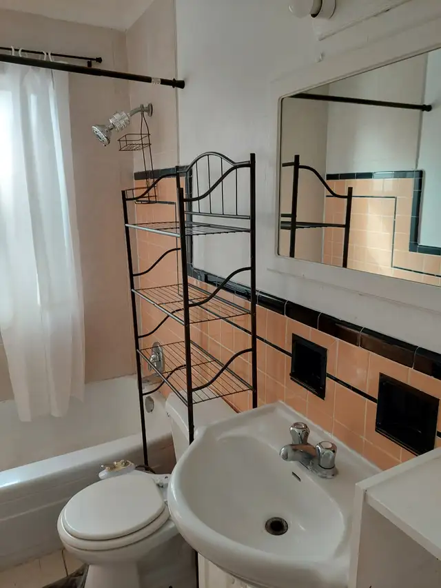 2 Bedroom Apartment for Rent - Photo 3