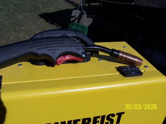 MIG WELDER - Photo 2