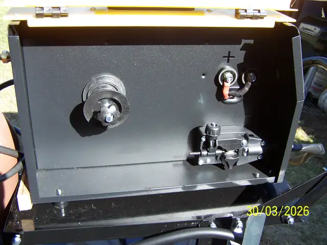 MIG WELDER - Photo 4
