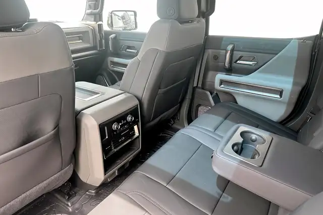 2024 GMC HUMMER EV SUV e4WD 4dr 2X - Photo 11