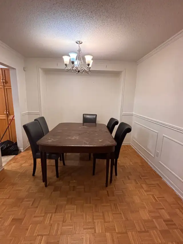 FREE Dining room table and chairs - Photo 3