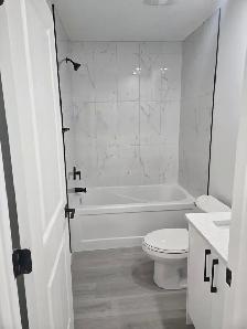 A Legal Basement Suite   Den - Photo 2