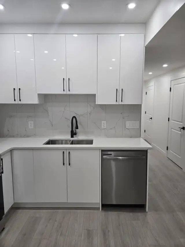 A Legal Basement Suite   Den - Photo 10