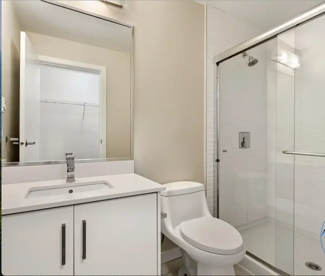 2-Bedroom apartment for rent near Metrotown - Photo 9