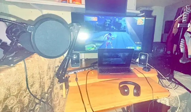 Monitor/Macbook Studio BundleSet Up