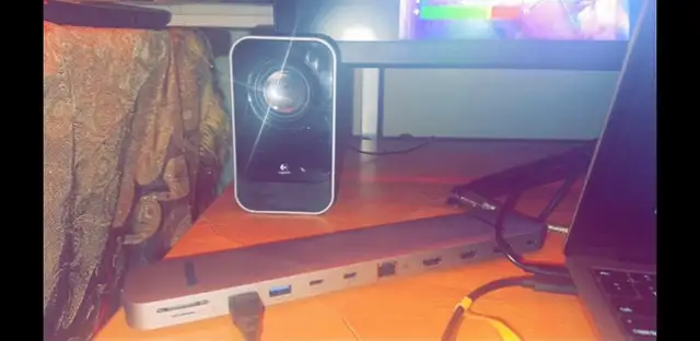 Monitor/Macbook Studio BundleSet Up - Photo 6