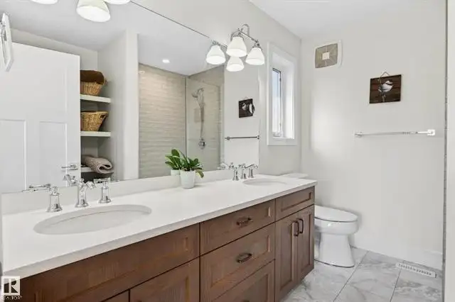 NORTH GLENORA | STUNNING CUSTOM INFILL | $650,000 - Photo 6