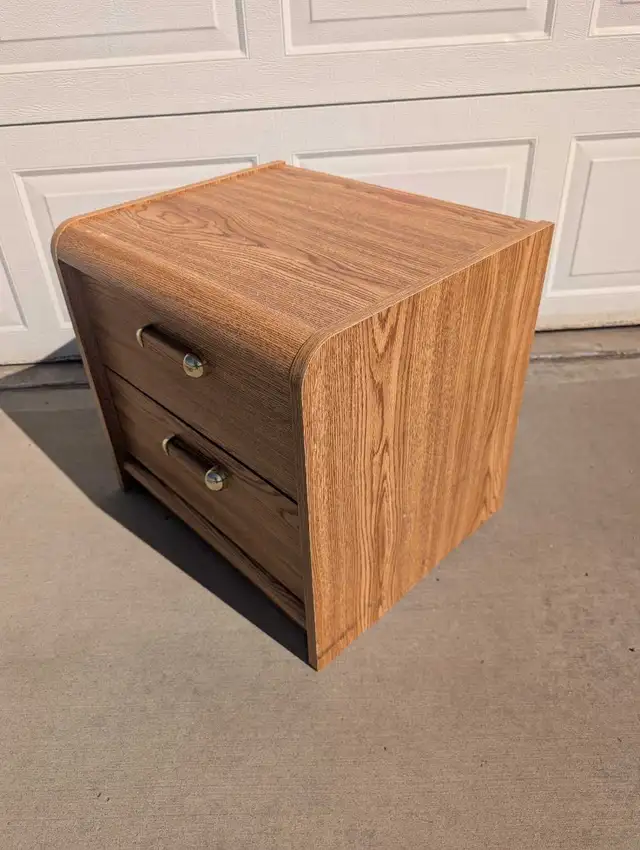 Bedside Nightstand - Can Deliver - Photo 3