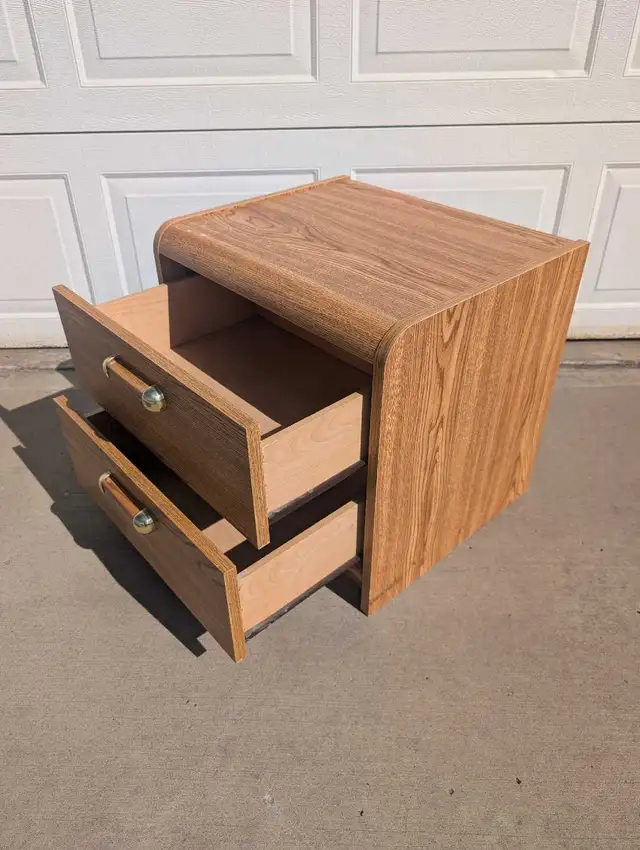 Bedside Nightstand - Can Deliver - Photo 5