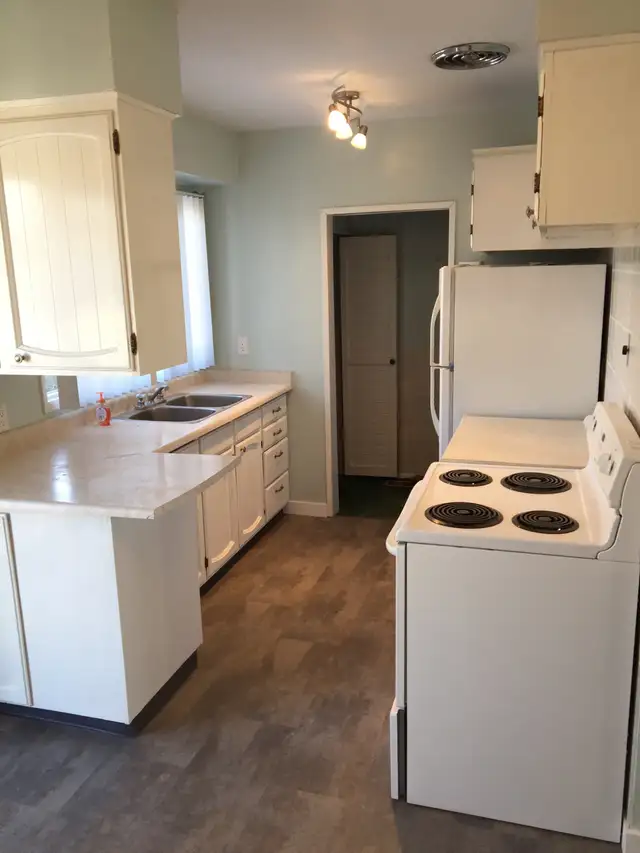 3 Bed / 1 Bath house