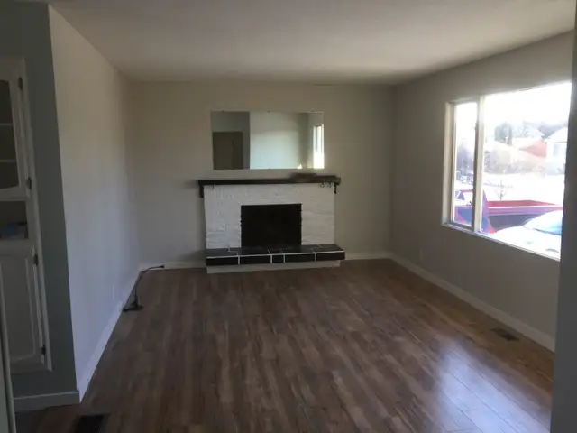 3 Bed / 1 Bath house - Photo 3