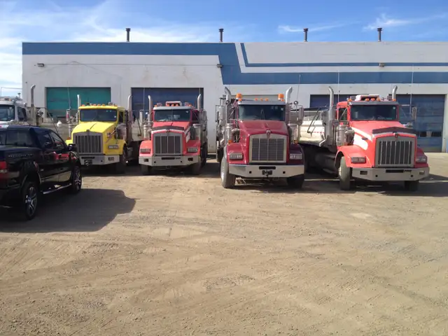 CLASS 1 GRAVEL TRUCK & TRI AXEL DRIVER