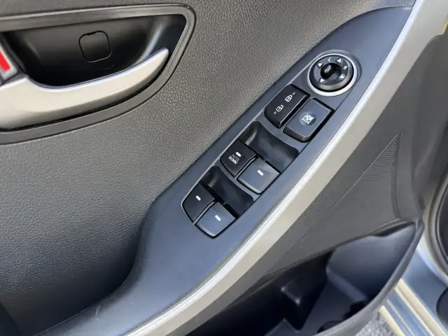 2016 Hyundai Elantra GT GL  AUTOMATIQUE - Photo 9