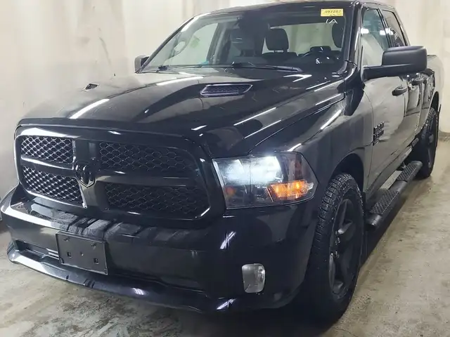 2022 Ram 1500 Classic Express 4WD - Backup Cam, Running Boards - Photo 2