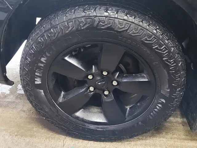 2022 Ram 1500 Classic Express 4WD - Backup Cam, Running Boards - Photo 4