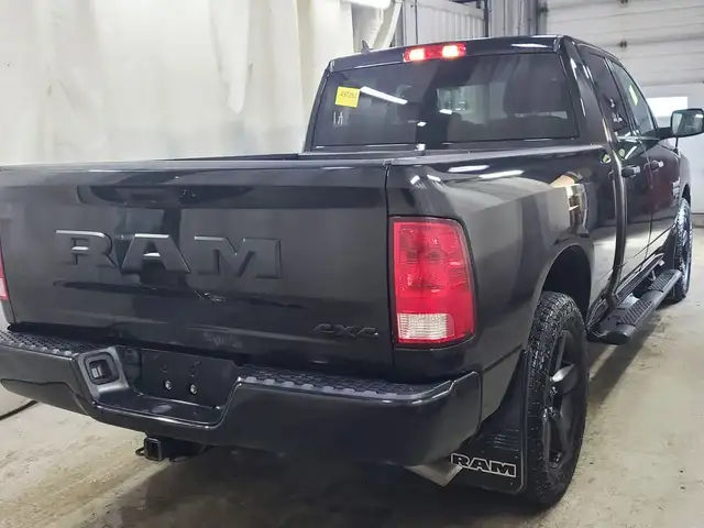 2022 Ram 1500 Classic Express 4WD - Backup Cam, Running Boards - Photo 5