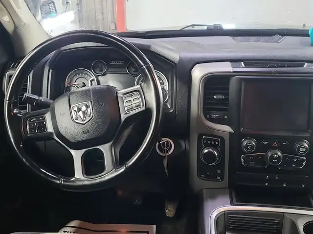 2022 Ram 1500 Classic Express 4WD - Backup Cam, Running Boards - Photo 6