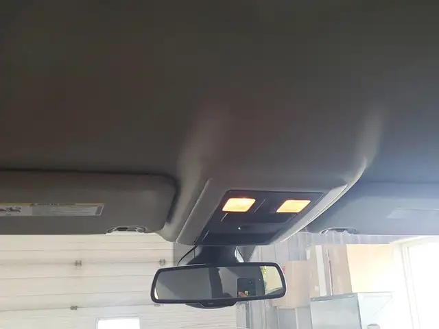 2022 Ram 1500 Classic Express 4WD - Backup Cam, Running Boards - Photo 7