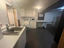 4.3km to UBC, 7-min Drive, 14-min Bike, Ground-floor Furnished - Photo 7
