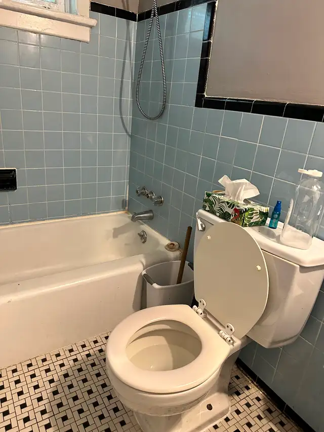 2 Bedrooms -Attention Students - Walk or bike to Carleton U - Photo 13